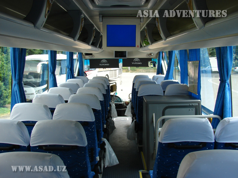 Туристический автобус Ютонг, 45 мест, кондиционер, туалет, холодильник, видеосистема, аудиосистема, диспенсер воды, ремни безопасности